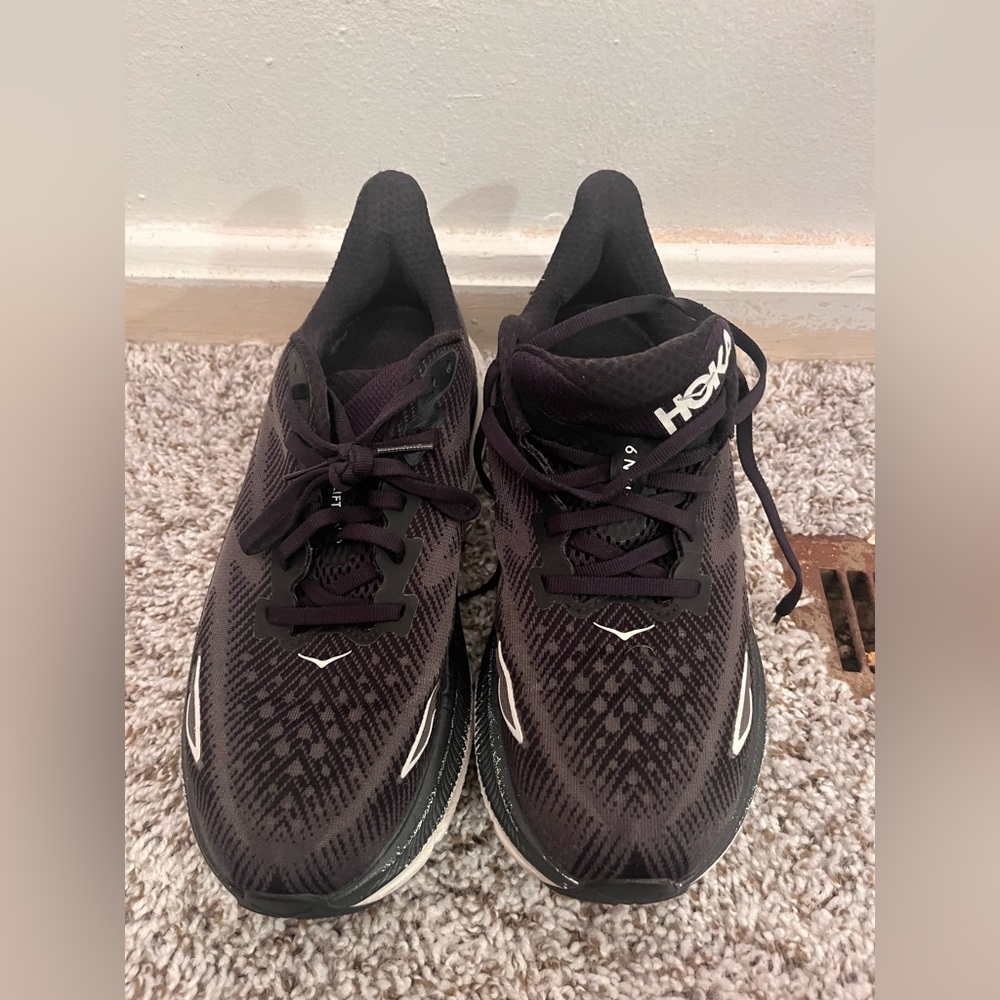 Hoka Clifton 9 Size 8.5 Women's Running Sneaker